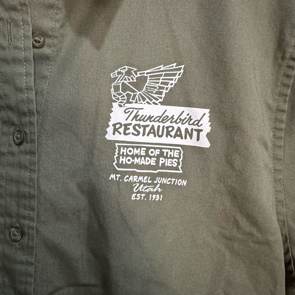 Women’s large work shirt button up Thunderbird Restaurant - Picture 1 of 7
